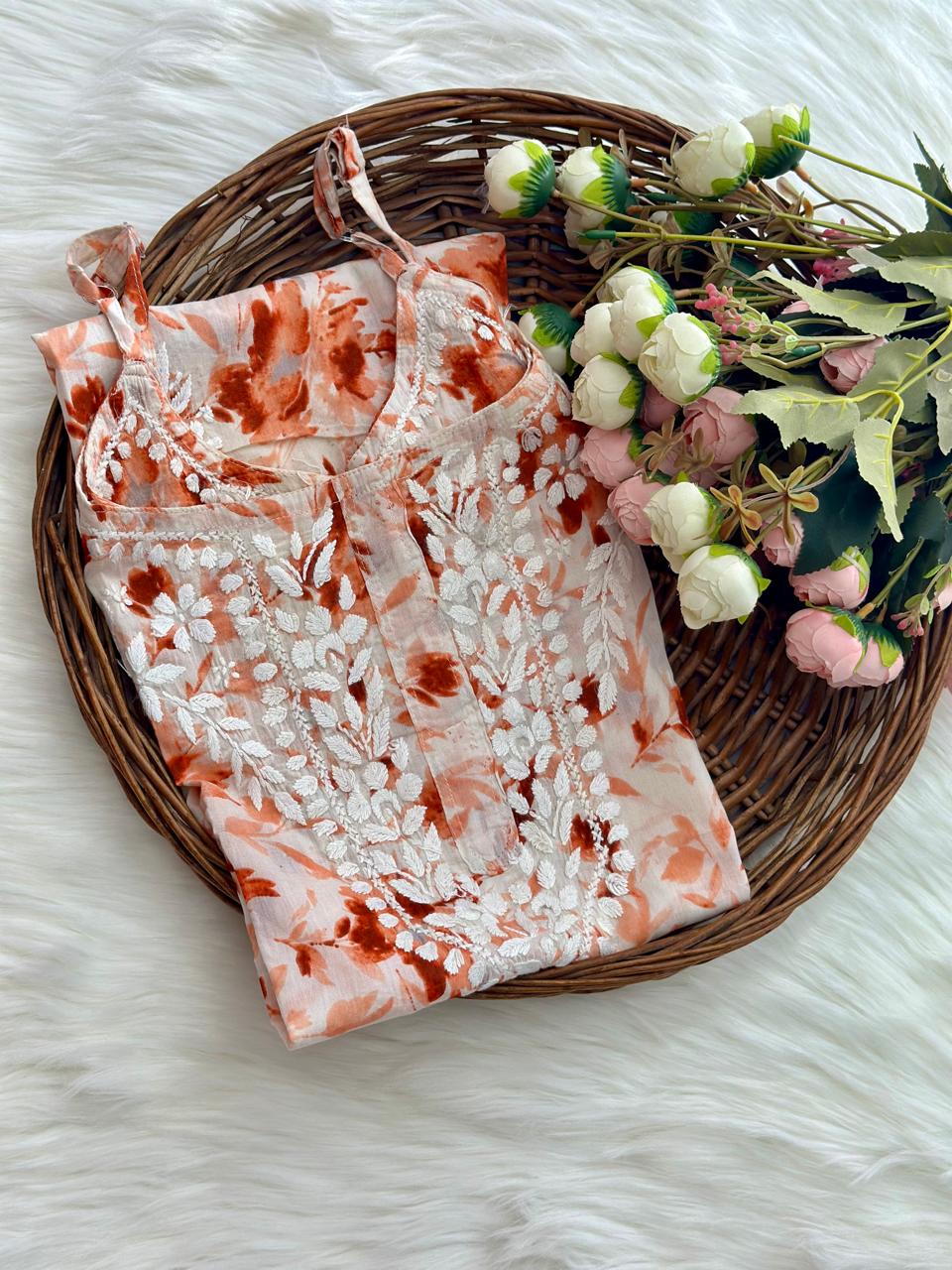 NOODEL STRAP SHORT TOP